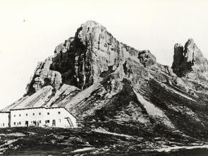 History - Mountain hut Antonio Locatelli